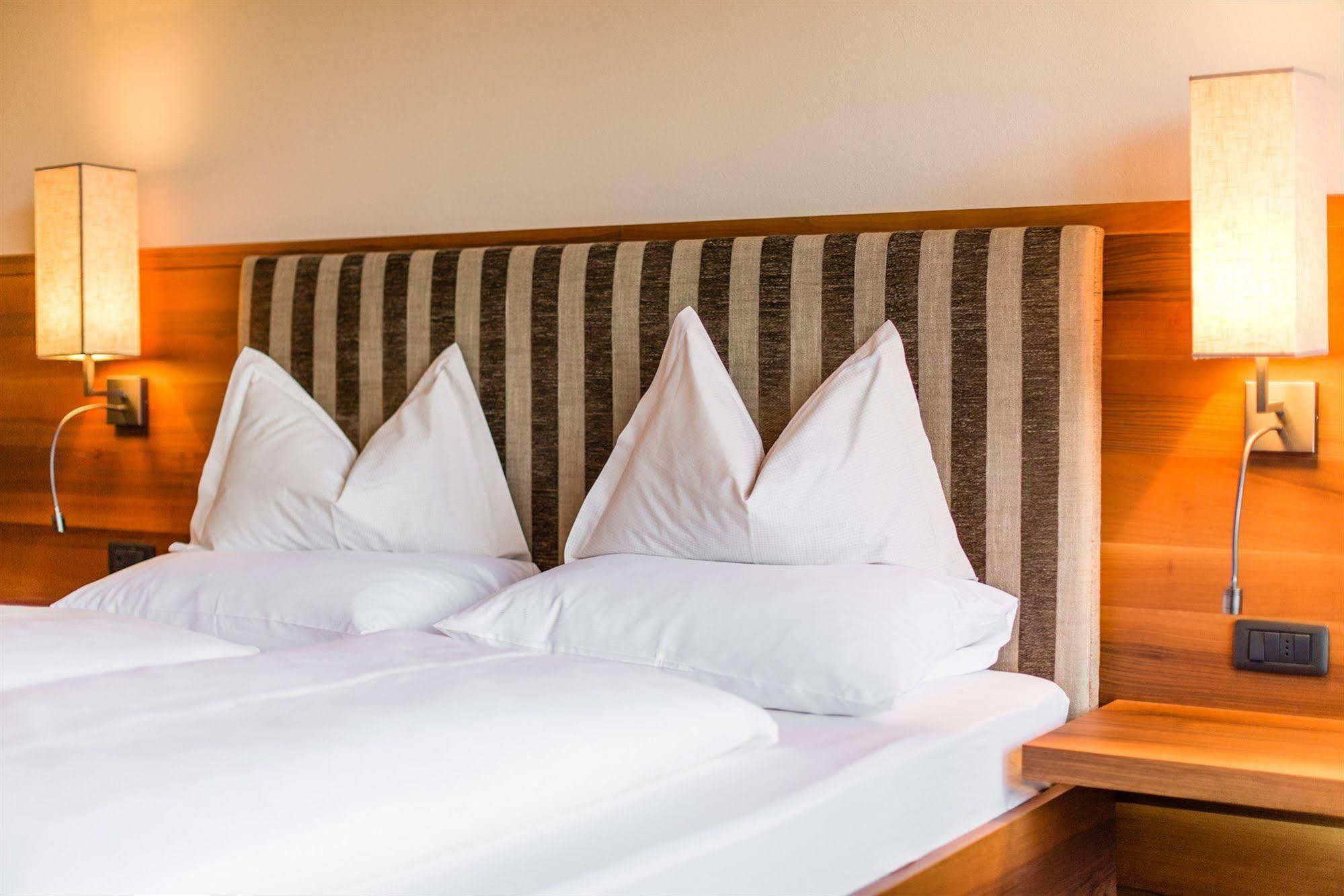 Hotel Pollinger Merano Esterno foto
